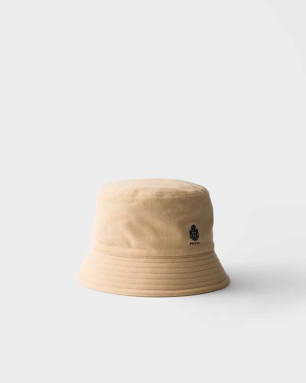 Old piqué bucket hat