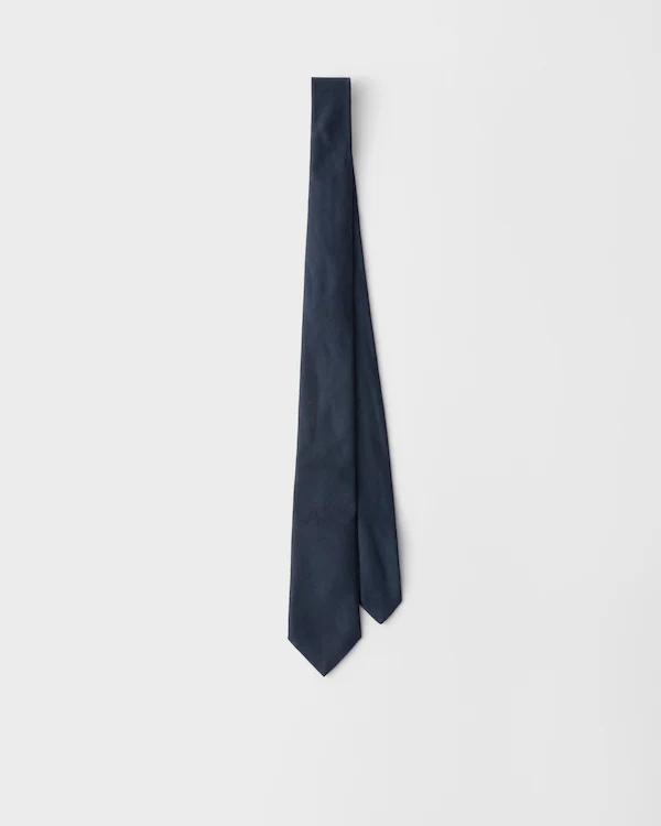 Silk and linen tie