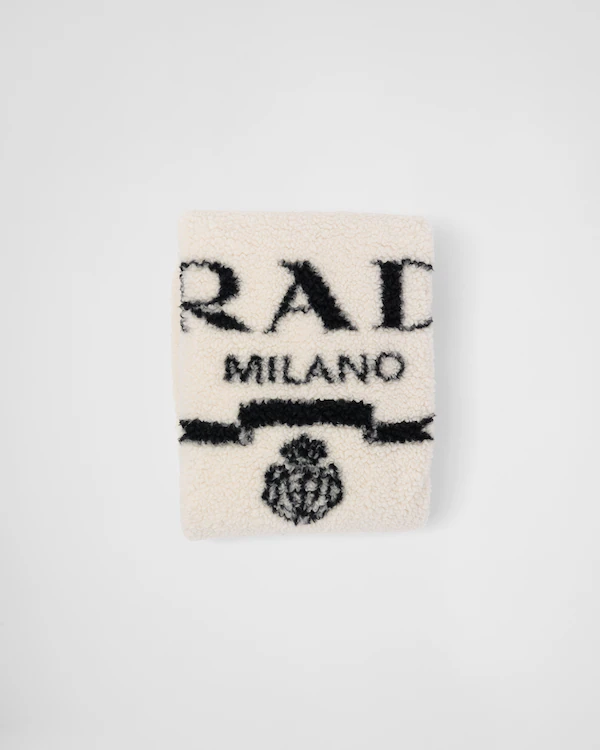 Fur-effect cashmere and wool throw